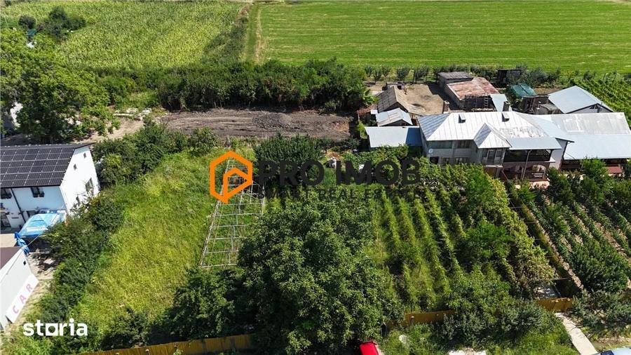 Casă cu 4 camere semidecomandat cu Teren 1553 Mp în Merei