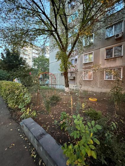 Apartament cu 3 camere decomandat în Militari