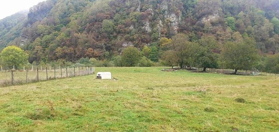 Teren Construcții intravilan de 4000 mp, în Râu de Mori