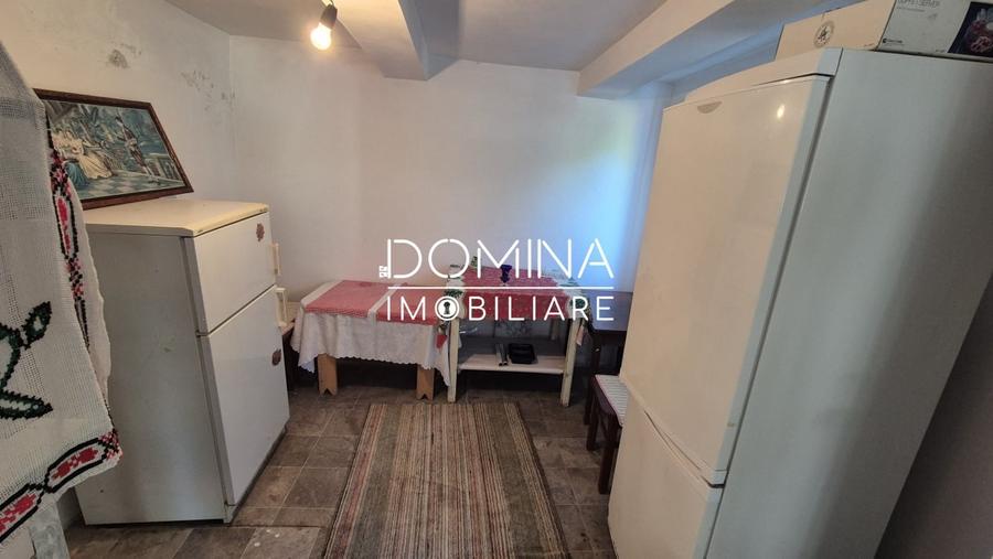 Casă individuală cu 3 camere cu Teren 3272 Mp în Scoarța