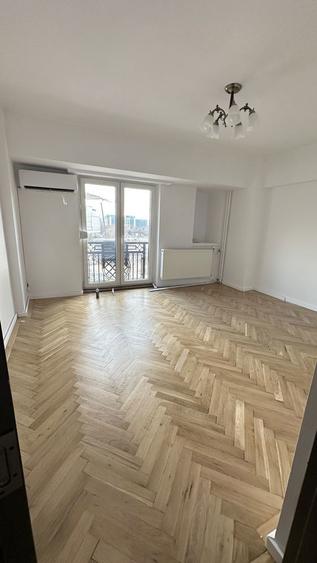 Apartament cu 4 camere decomandat în Unirii