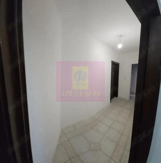 Apartament cu 4 camere semidecomandat, mobilat în Moșilor