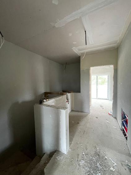 Duplex cu 4 camere cu Canalizare în Ghiroda