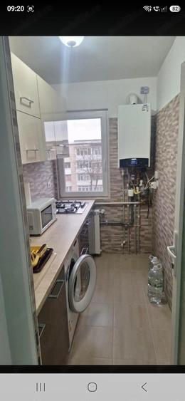 Apartament cu 2 camere nedecomandat în Horia