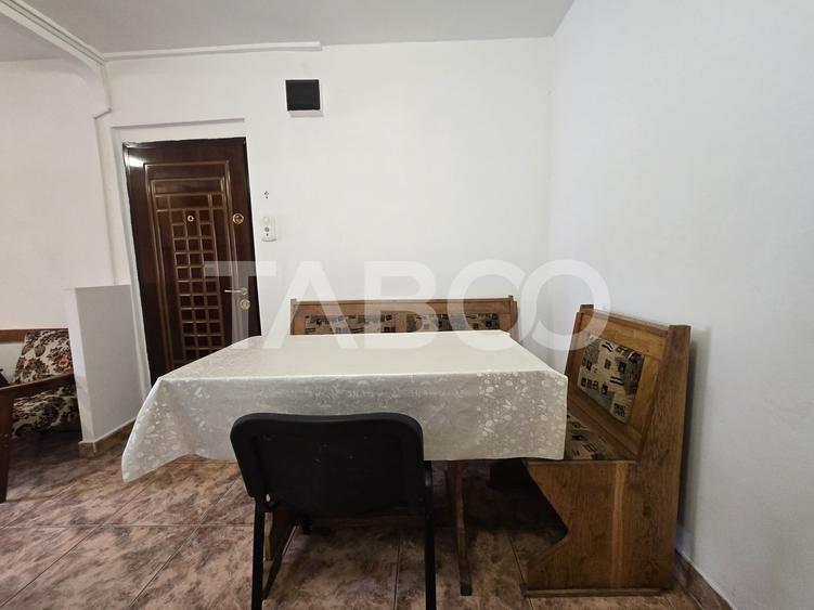 Apartament cu 2 camere decomandat, mobilat în Vasile Aaron