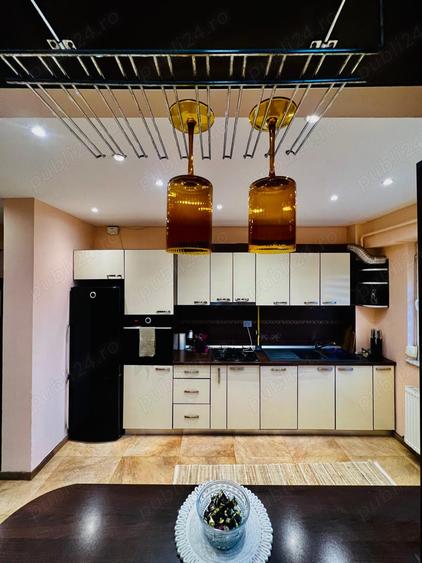 Apartament cu 3 camere decomandat în Rădăuți