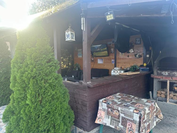 Casă individuală cu 4 camere cu Canalizare în Vărăști