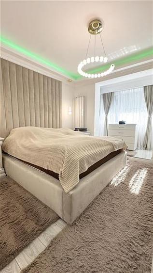 Apartament cu 4 camere semidecomandat, mobilat în Tomis Nord