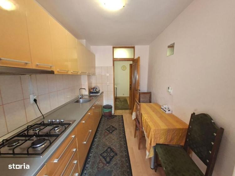 Apartament cu 3 camere decomandat în Calea Dumbrăvii