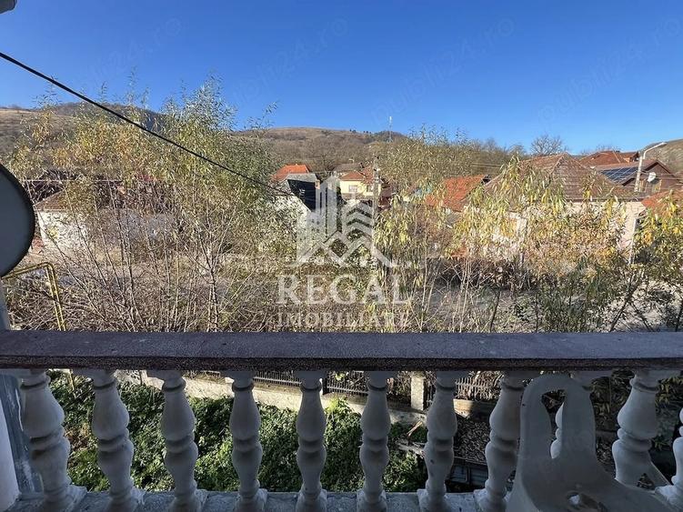 Casă cu Teren 932 Mp în Central