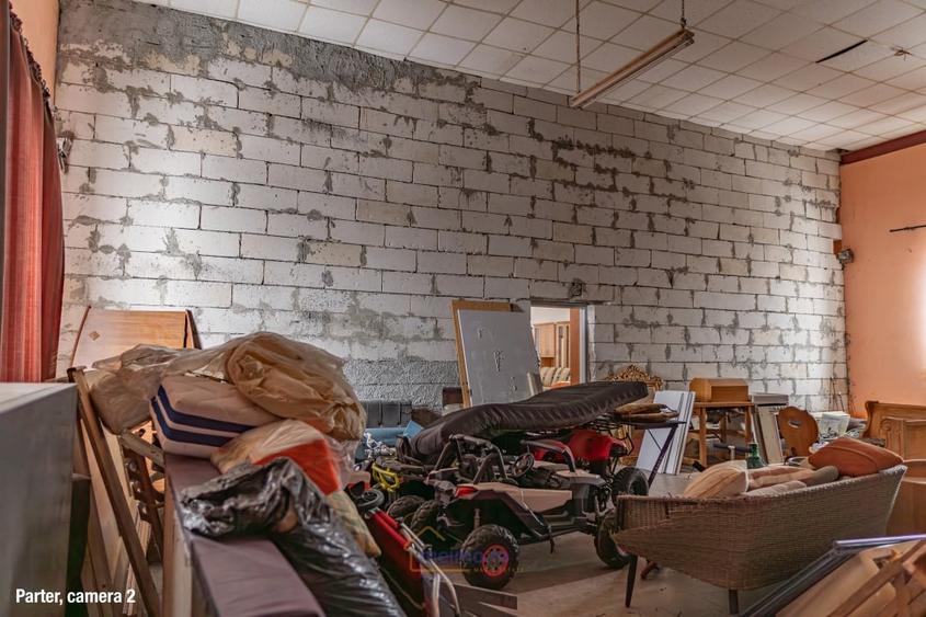 Casă individuală cu 3 camere cu Canalizare în Moinești