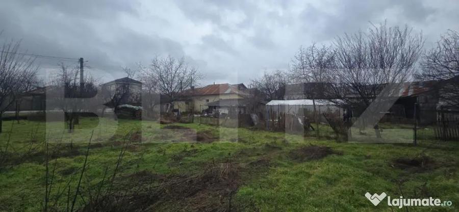 Teren intravilan 1.869 mp, front 80 metri, zona Carcea - St - 2