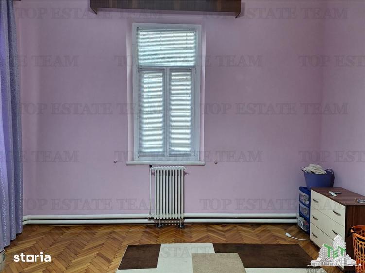 Casă cu 6 camere cu Teren 262 Mp în Ultracentral