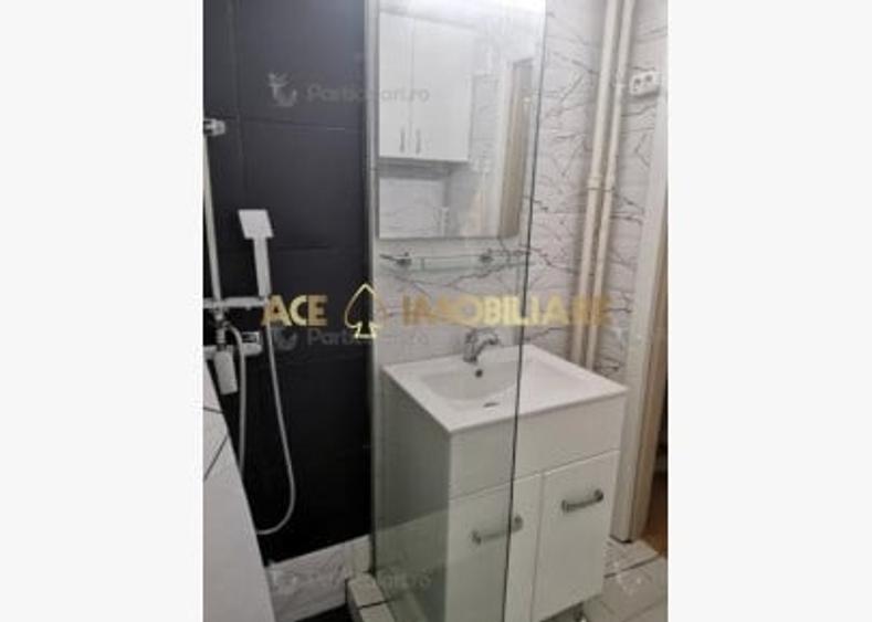 Apartament cu 2 camere semidecomandat, mobilat în Gara de Nord