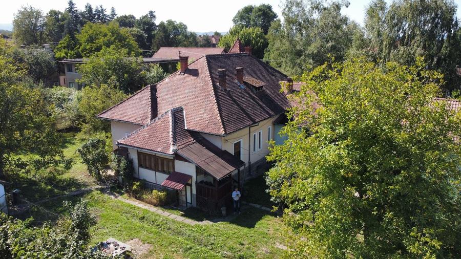 Casă individuală cu 3 camere cu Canalizare în Gurahonț