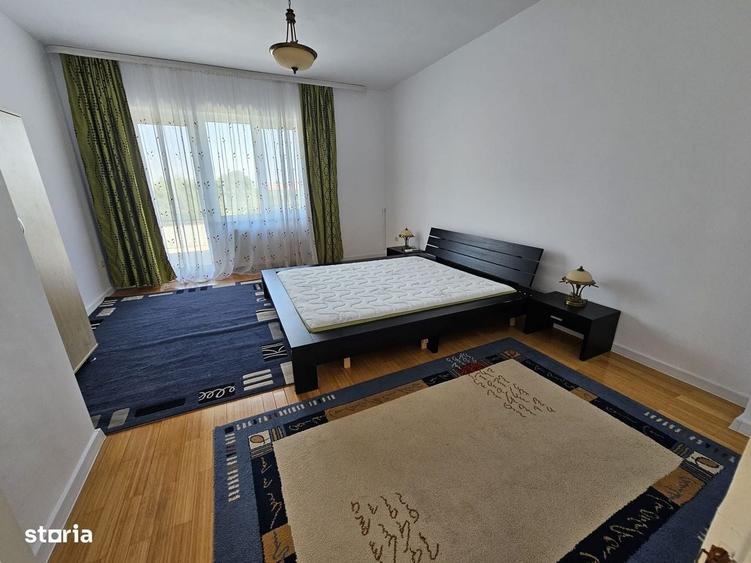 Casă cu 4 camere decomandat în Ghiroda