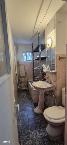 KM 4-5 - Spatiu comercial | Apartament 2 camere - 4