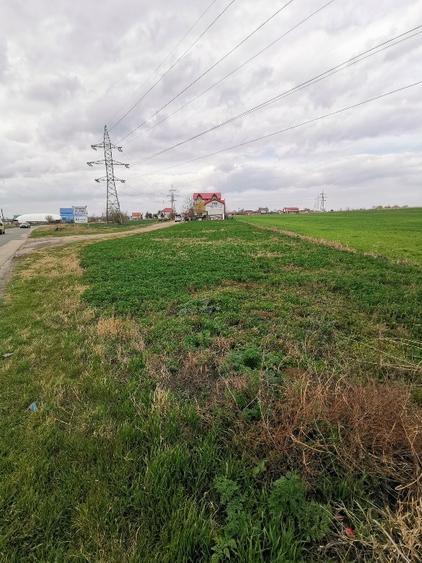 Casă individuală cu 4 camere cu Garaj în Corbu