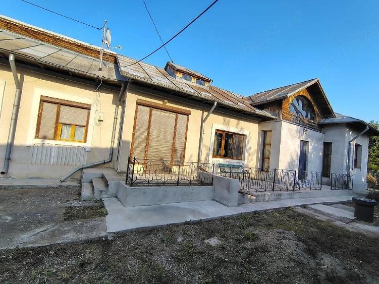 Casă cu Teren 917 Mp în Stâlpu