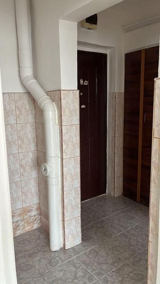 Garsonieră decomandată în Micro 20
