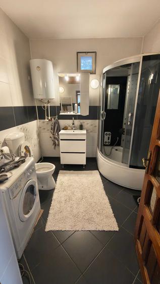 Casă cu 4 camere cu Teren 290 Mp în Central