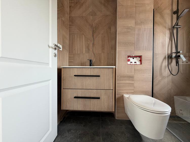 Duplex cu 5 camere cu Canalizare în Moșnița Nouă