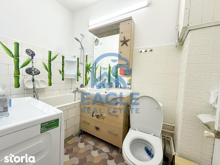 Apartament cu 2 camere decomandat, mobilat în Central