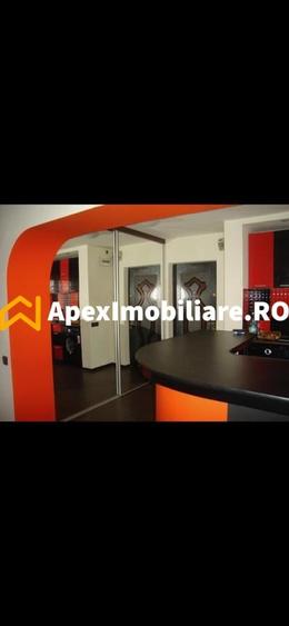 Apartament cu 3 camere semidecomandat, mobilat în Bucur Obor