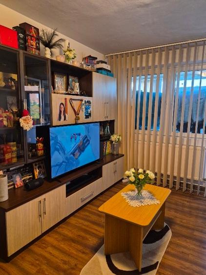 Apartament cu 2 camere semidecomandat, mobilat în Tomis III