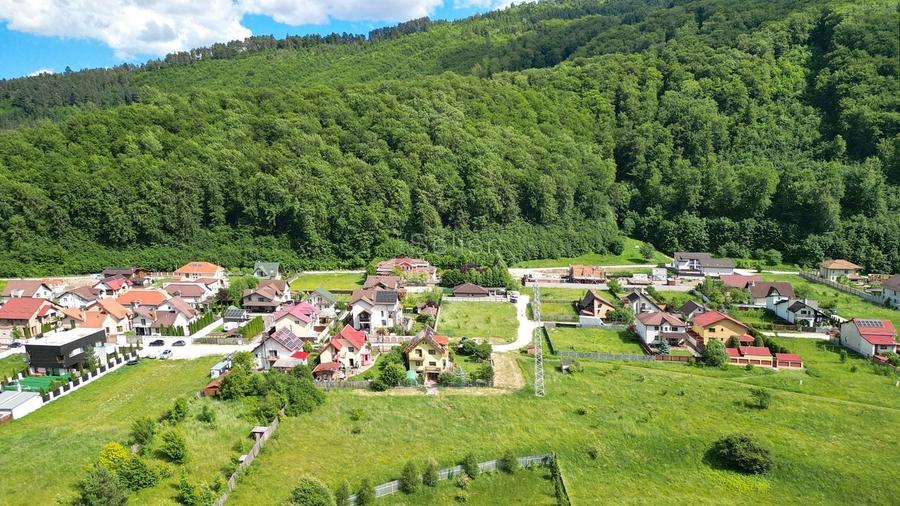 Teren Construcții intravilan de 1025 mp, în Bunloc