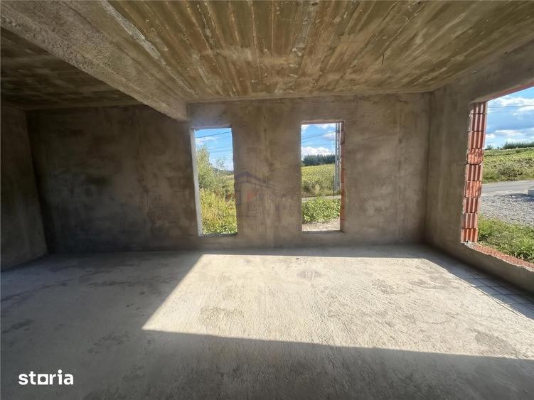 Casă cu 4 camere cu Teren 500 Mp în Moara