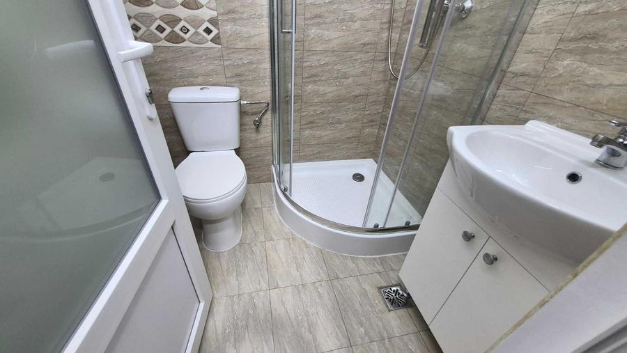 Garsonieră decomandată în Central