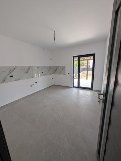 Casă individuală cu 3 camere cu Teren 400 Mp în Nord