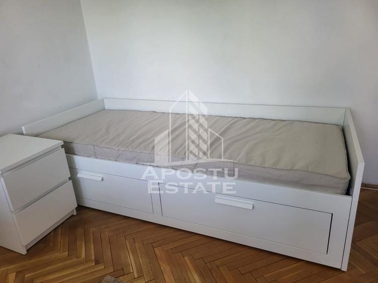 Apartament cu 3 camere decomandat în Take Ionescu