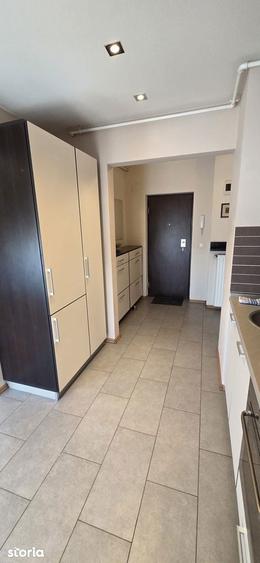 Apartament cu 2 camere decomandat în Est