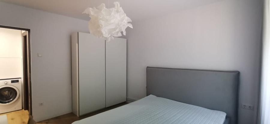 Apartament cu 3 camere decomandat în Gruia