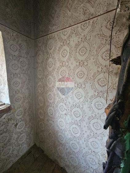 Casă individuală cu 2 camere cu Teren 1377 Mp în Cloașterf