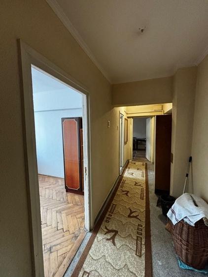 Apartament cu 3 camere decomandat în Ultracentral
