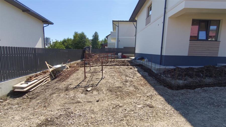 Casă individuală cu 4 camere cu Canalizare în Rediu