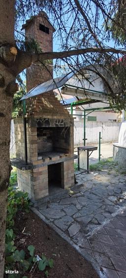 Casă cu 5 camere cu Teren 1438 Mp în Chiscani