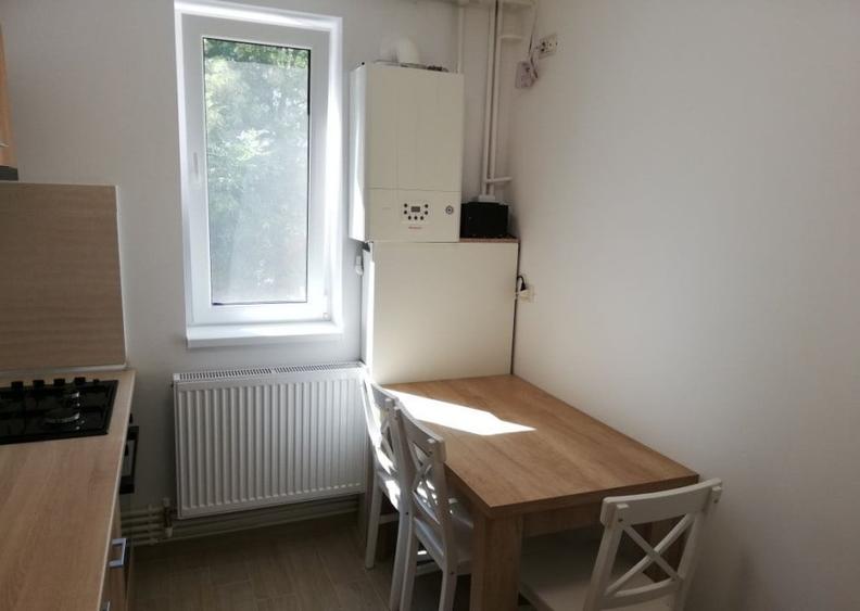 Apartament cu 2 camere semidecomandat, mobilat în Tomis I