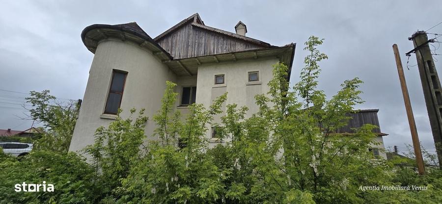 Casă cu 4 camere în Cucorăni