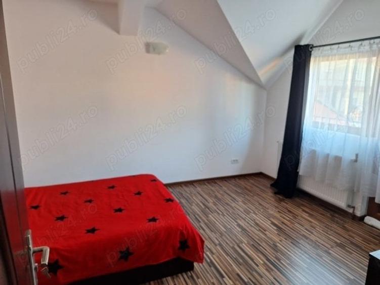 Casă individuală cu 8 camere cu Canalizare în Alexandriei
