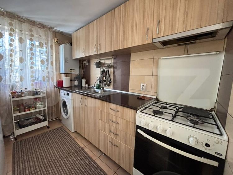 Duplex cu 4 camere cu Canalizare în Florești