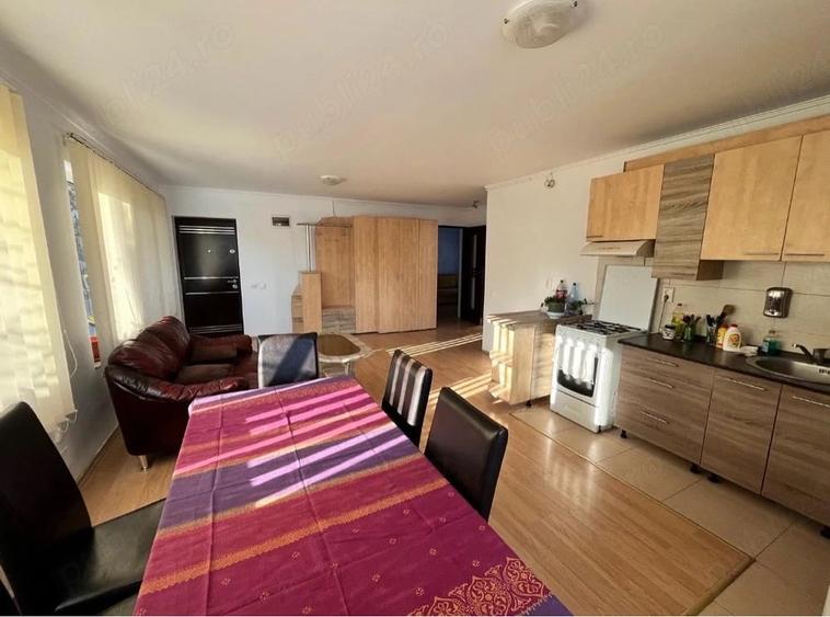 Apartament cu 3 camere decomandat în Bună Ziua