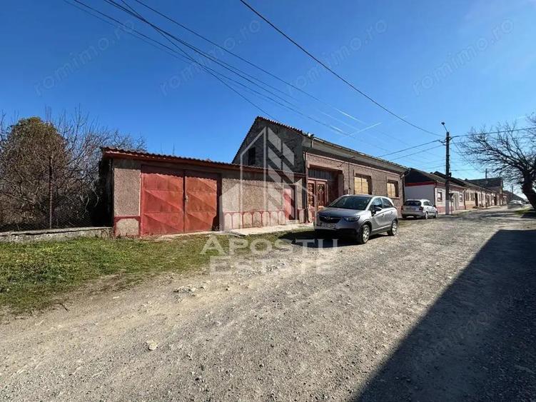 Casă cu 5 camere cu Teren 777 Mp în Moldova Veche