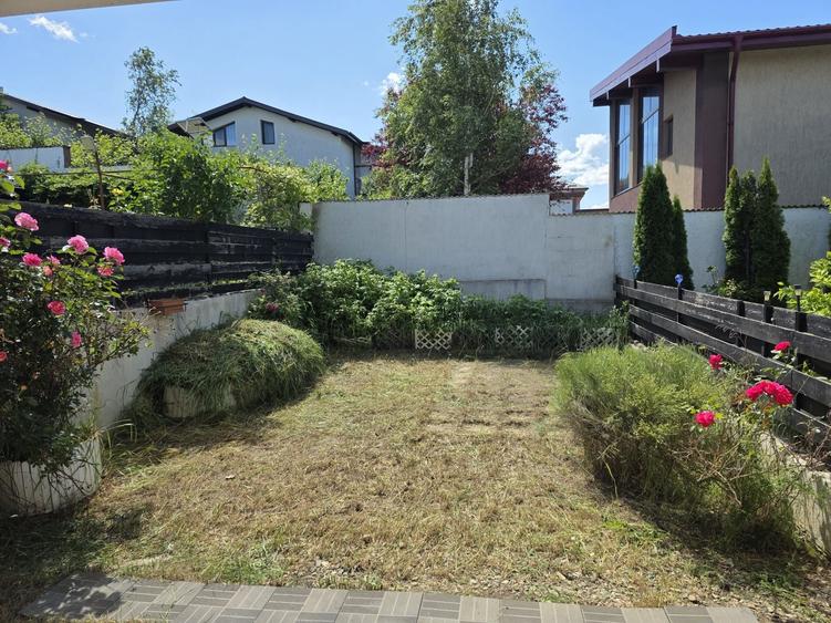 Casă cu 4 camere în Rediu