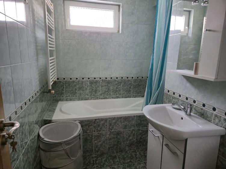 Apartament cu 2 camere decomandat în Vitan