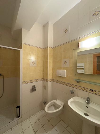 Casă cu 4 camere cu Garaj în Pipera