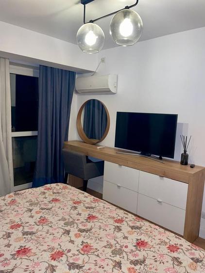 Apartament cu 2 camere semidecomandat, mobilat în Unirii